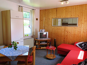 Wohnzimmer mit Kchenzeile